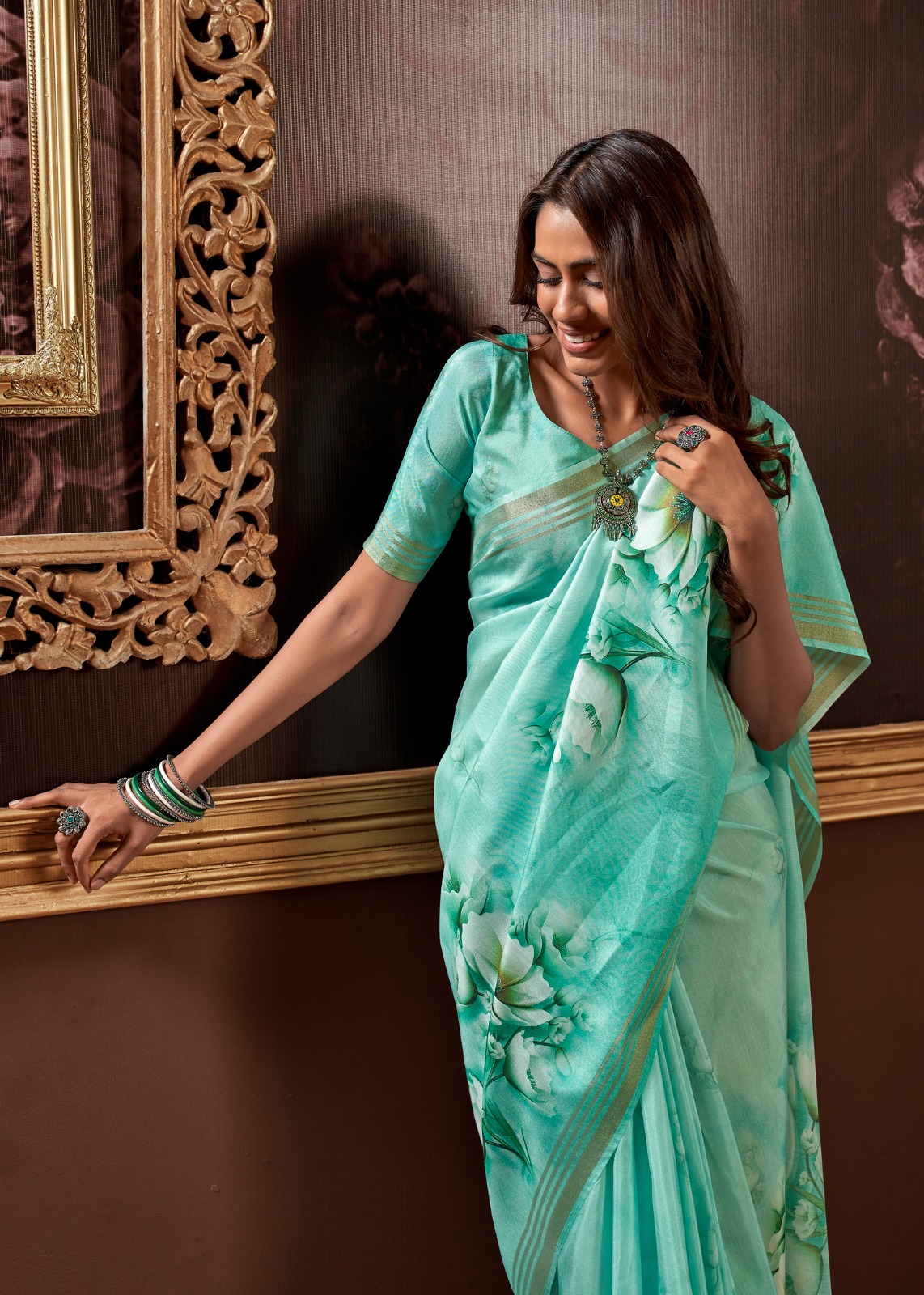 sarees-wholesaler-surat-7dd9d75e037ac9c2ca3a53a867f41a09